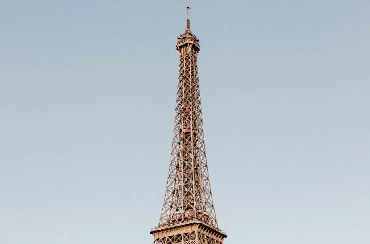 Air France reward flights to Paris — the Eiffel Tower on a clear day