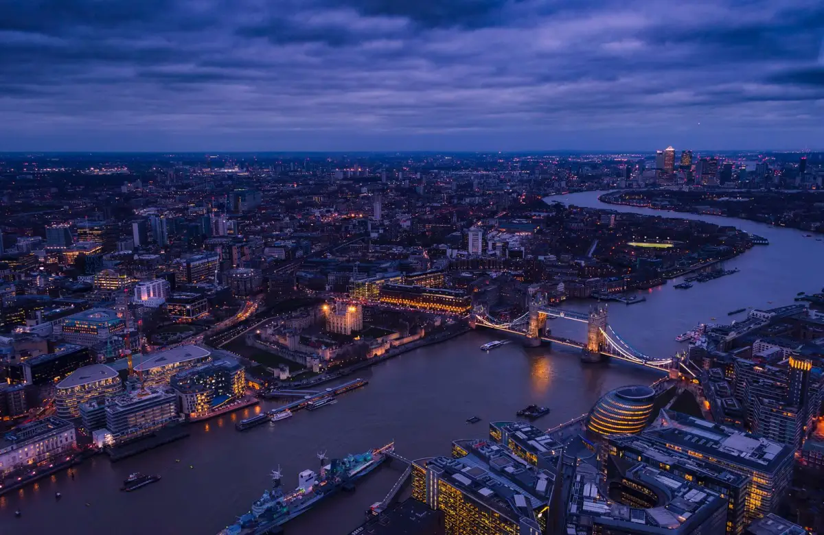 British Airways reward flights to London — Tower Bridge and the River Thames at dusk